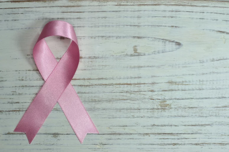 Cocarde rose, vaincre le cancer